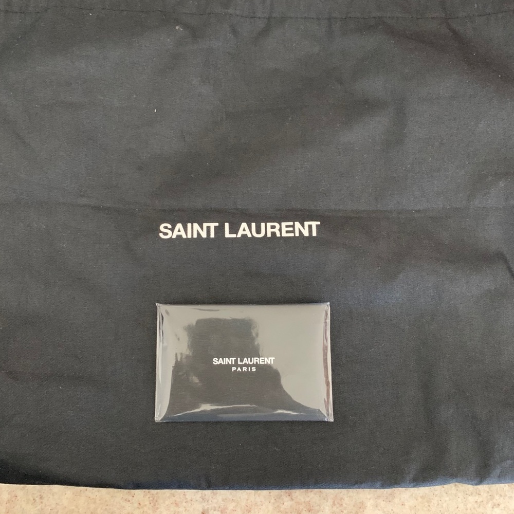*SOLD* Saint Laurent LouLou Small - Picture 6 of 6